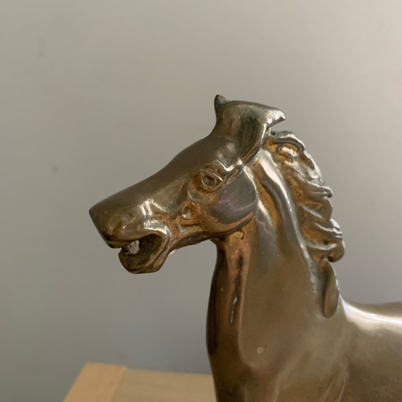 Vintage Brass Horse Sculpture Figure MCM Mantlepiece Classic Decor Timeless - Picture 3 of 7